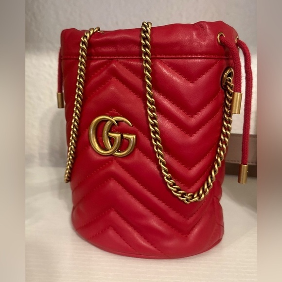 💯% Authentic Gucci Marmont GG Mini Bucket Bag✨ - Picture 4 of 17